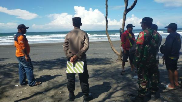 Satu Orang Wisatawan Asal Bandung Terseret Ombak di Pantai Cemara Cianjur