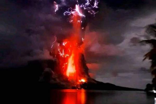 Erupsi Gunung Ruang 30 April 2024: 5 Kali Gempa Guguran, 141 Kali Gempa Vulkanik