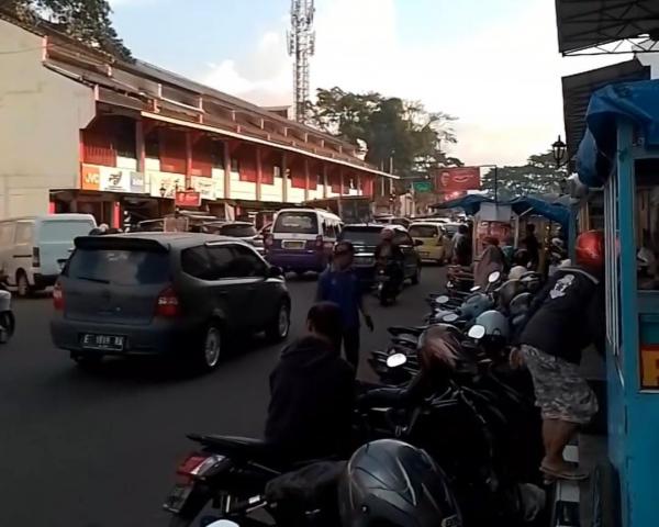 Polisi Jamin Keamanan Proses Relokasi PKL dan Parkir di Kawasan Jalan Siliwangi, Kuningan