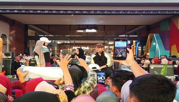 Meet and Greet RCTI di Bandung, Bahagianya Fans Ini Bertemu Lesti dan Billar