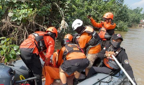 Sungai Driyorejo Telan Korban, Bapak dan Anak Ditemukan Tewas