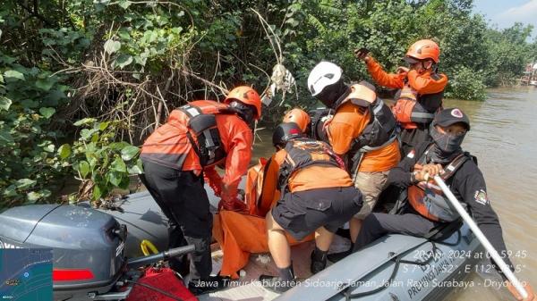 Bapak dan Anak Korban Perahu Tambang di Sungai Kalimas Ditemukan Tewas