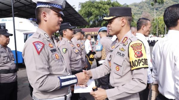Polisi Berprestasi di Kota Banjar Diganjar Penghargaan Oleh Kapolres AKBP Danny Yulianto