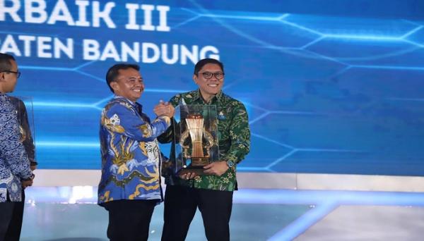 Pemkab Bandung Raih Peringkat ke-3 Penghargaan Pembangunan Daerah Tingkat Provinsi