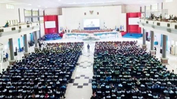 Universitas Pattimura Wisuda 1.804 Lulusan Sarjana