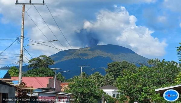 Erupsi Gunung Ibu di Maluku Utara, PVMBG Tetapkan Status Waspada