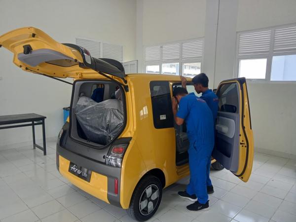 Dijanjikan Jokowi, Mobil Listrik Langsung Tiba di SMKN 1 Rangas Mamuju