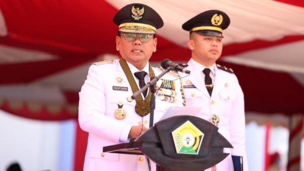 Pj Gubernur Sultra Motivasi Aparatur Pemprov Saat Upacara HUT ke-60 Provinsi Sulawesi Tenggara