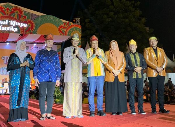 Menparekraf Sandi Sebut Festival Rimpu Mantika Bima Terbaik di Indonesia: Tampilkan Kekayaan Budaya