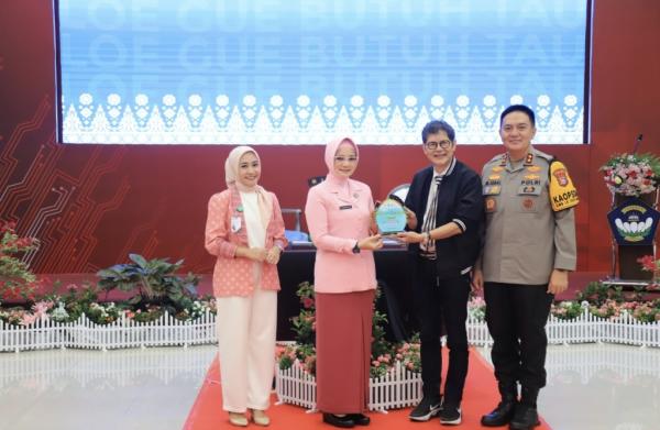 Dalam Rangka Hut ke 44, Yayasan Kemala Bhayangkari Cabang Riau Gelar Webinar Kesehatan Sama dr Boyke