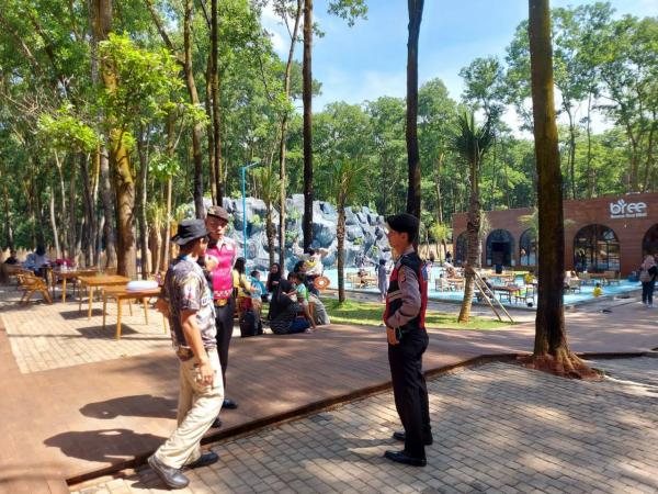 Antisipasi Keamanan saat Libur Weekend, Polres Purwakarta Lakukan Patroli Obyek Wisata