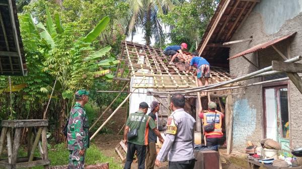 Rumah Warga di Kota Banjar Ambruk Terdampak Gempa Garut M 6,5