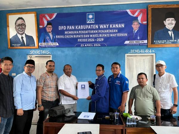 Bakal Calon Kepala Daerah Way Kanan Ali Rahman Ambil Berkas Pendaftaran PAN