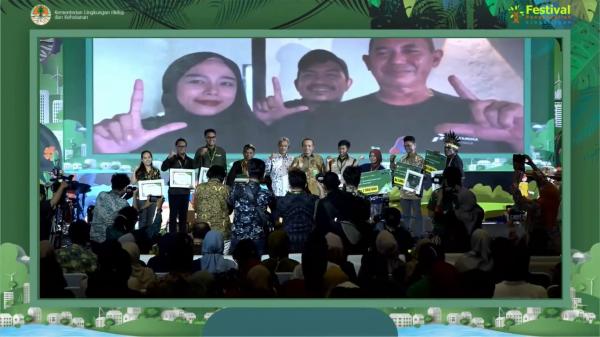 PT Pertamina Patra Niaga IT Bitung Memperoleh Local Hero Inspiration Award 2024 dari KLHK