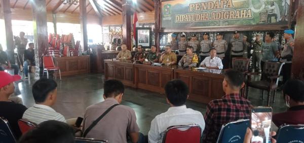 Pelantikan 57 Kades Terpilih Di Banjarnegara Ditunda, Masa Jabatan Kades Ditambah 2 Tahun