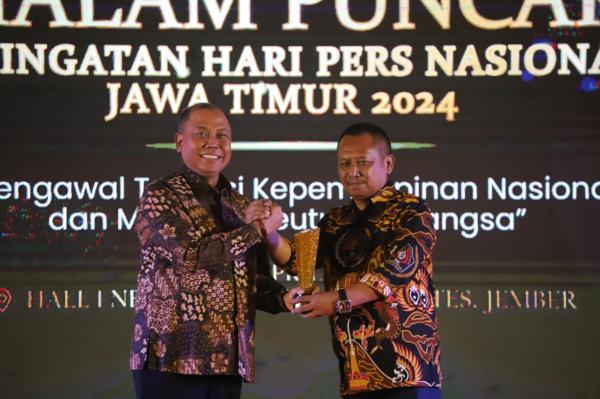 Penjabat Bupati Jombang Sugiat Dedikasikan Penghargaan dari PWI Jatim untuk Warga