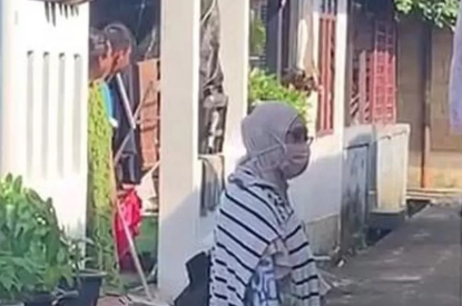 Viral Minta Sedekah Maksa, Emak-emak yang di Sukabumi Akhirnya Diamankan Dinsos Kota Bogor