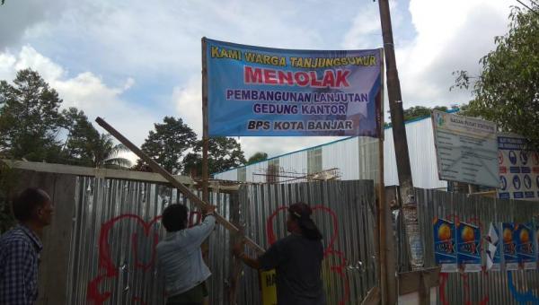 Proyek Mangkrak, Jelang May Day Buruh di Kota Banjar Protes Gaji Belum Dibayar