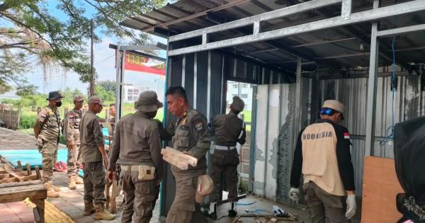 Langgar Perda, Satpol PP Cilegon Kembali Bongkar 22 Bangunan Liar