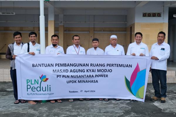 Bantu Masjid Bersejarah di Sulut, UPDK Minahasa Serahkan Bantuan ke Masjid Al Falah Kyai Modjo