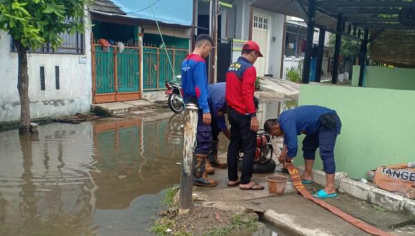 Warga Tangerang tetap Waspada pada Perubahan Cuaca, Keadaan Darurat Kontak Nomor WA 0812 1229 4343