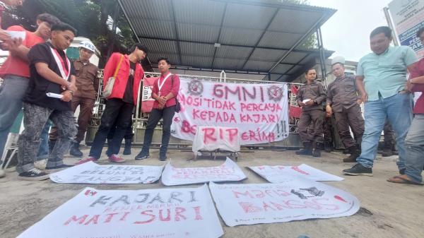 Aktivis GMNI Gelar Aksi di Kejaksaan Negeri Bener Meriah Aceh