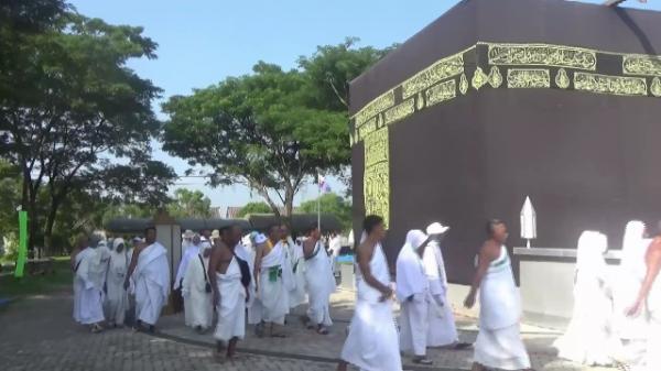 1.163 Jamaah Calon Haji di Tuban Menjalani Manasik Haji