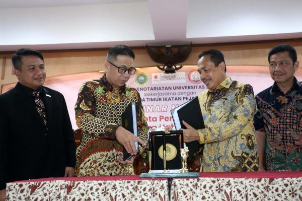 Seminar Nasional di Universitas Surabaya, Mengurai Sengketa Tanah untuk Mencari Solusi Bersama