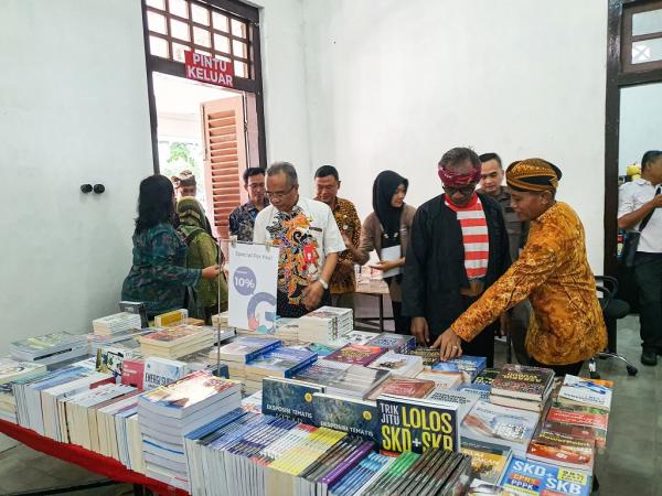Pekan Literasi Kabupaten Lumajang 2024 Tingkatkan Minat Baca Sejak Dini