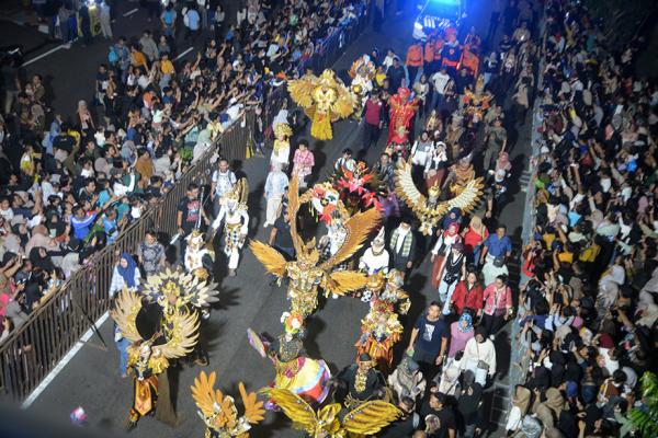 Potret Kemeriahan Semarang Night Carnival 2024