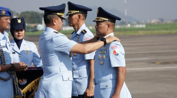 Sertijab TNI : Kolonel Pnb Alfian Resmi Menjabat Komandan Lanud Husein Sastranegara