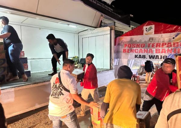 Warga Siwa Berterimakasih kepada Pemkot Makassar dan IKA Unhas Atas Bantuan Kemanusiaan