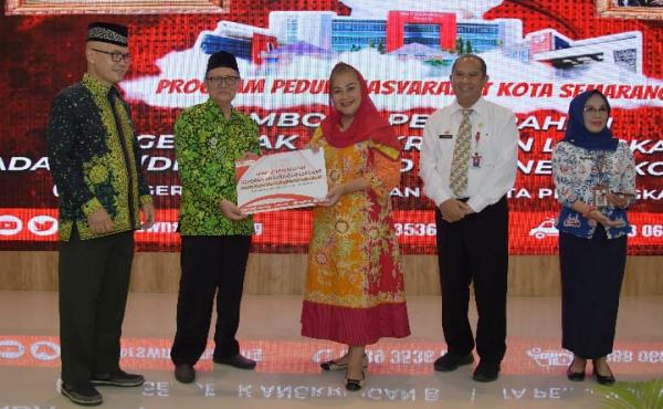 Mbak Ita Launching L1ON, Percepat Pelayanan Perizinan Bagi Nakes di Kota Semarang