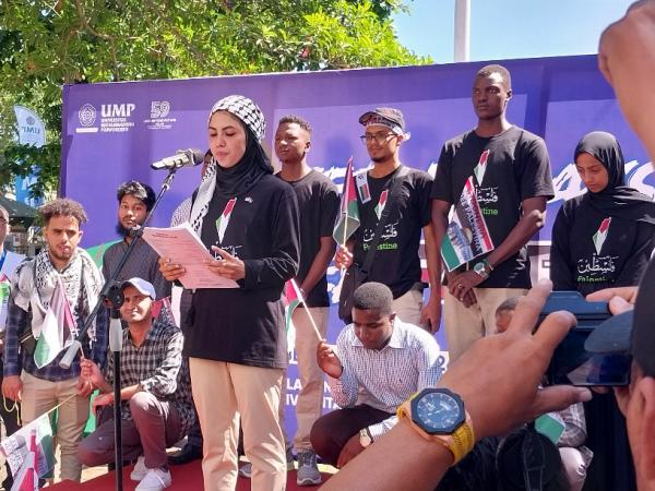 Mahasiswi Asal Palestina saat Aksi di UMP: Dalam Setiap Doa Kami Bersama