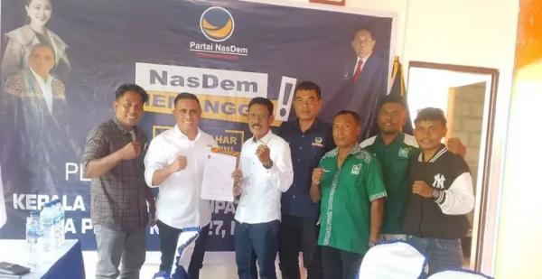Calon Bupati Sabu Raijua Yohanis Uly Kale Mendaftar pada Partai Nasdem