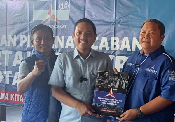 Yoyok Sukawi Resmi Daftar Calon Wali Kota Semarang Lewat Demokrat