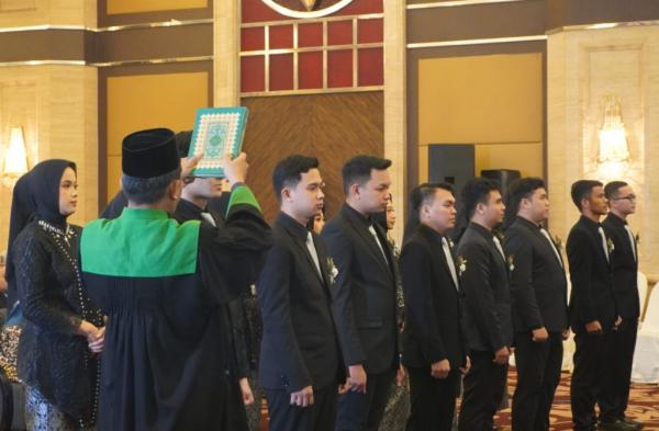 FK UM Surabaya Lantik dan Ambil Sumpah 15 Dokter Baru