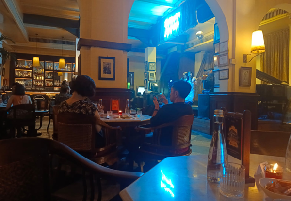 Seru, Nongkrong di Cafe Batavia Wisata Kota Tua Jakarta