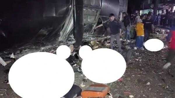 Bus Rombongan SMK Asal Depok Kecelakaan di Subang, Sejumlah Korban Tergeletak