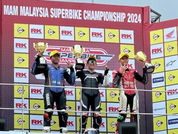 Pembalap Asal Lembang Rakha Bima Juara Balap Motor Internasional MSBK 250 di Sepang