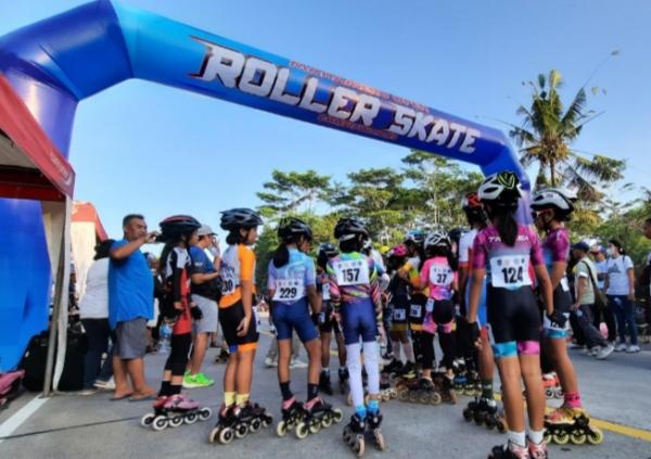 Lintasan Mahameru Roller Skate Half Maraton Suguhkan Keindahan Alam Pesisir Selatan Lumajang