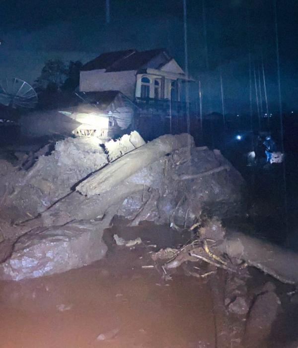 15 Korban Meninggal Dievakuasi Pascabanjir Bandang Agam di Sumatra Barat