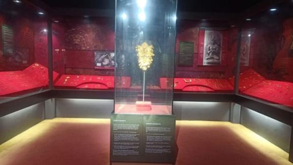 Ribuan Koleksi Benda Bersejarah di Museum Mpu Tantular, Kalung Badong Emas Seharga Miliaran Rupiah