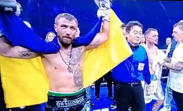 Menang KO, Lomachenko Kembali Juara Dunia Tinju Hancurkan Kambosos