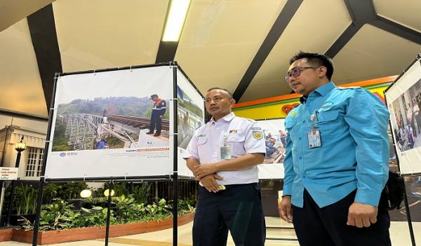 KAI Daop 2 Bandung Pamerkan 46 Karya Terbaik Hasil Lomba Foto Bertema Mudik