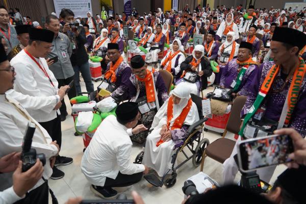 1.855 Jemaah Haji Embarkasi Surabaya Terbang ke Tanah Suci, Fasilitas Standar Permintaan Pemerintah
