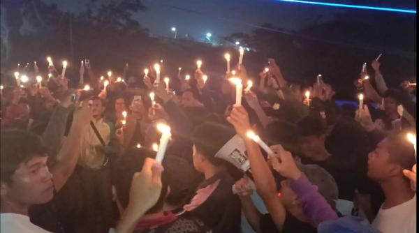 Seribu Lilin dan Doa untuk Korban Tragedi SMK Lingga Kencana