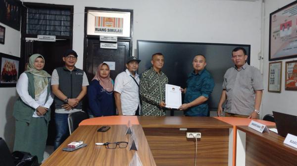 Syarat Dukungan Tidak Memenuhi, KPU Kota Tasikmalaya Kembalikan Berkas Paslon Perseorangan