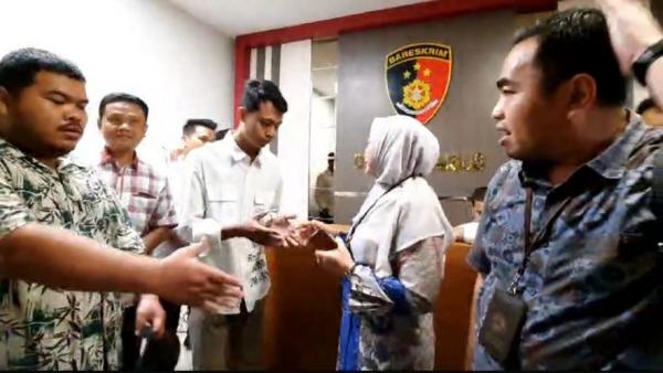 Di Mediasi Polda Riau, Rektor Unri dan Mahasiswa Akhirnya Damai