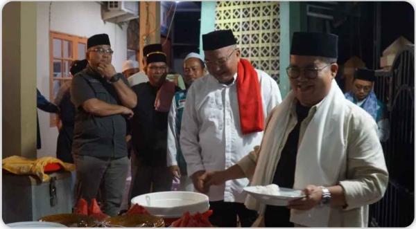 Rendi Wabup Kukar Sahur Bareng dengan Masyarakat Marangkayu, Warga Mengaku Bangga